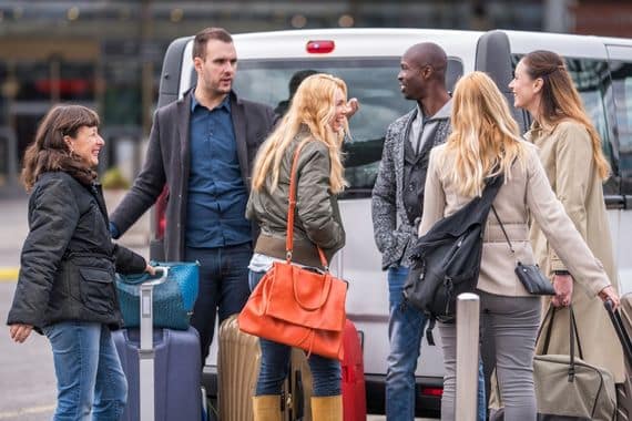 Autobús para traslados a aeropuerto